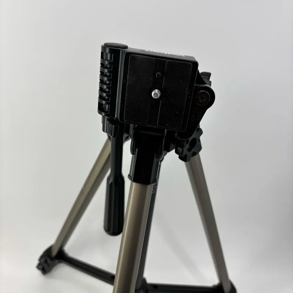 Velbon T-3500 Tripod Deluxe Lightweight Photo Video Camera Original Box
